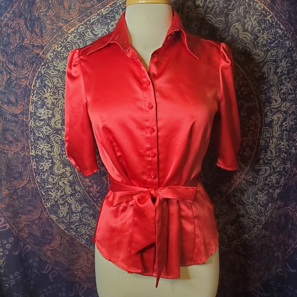 Mix It Petite Red Satin Button-Up Blosue with Ribbon Tie Detail Womens Medium
